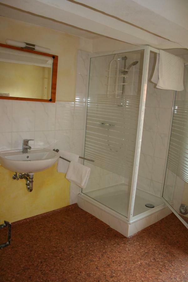 Apartments Cafe Brennnessel Veltheim Экстерьер фото